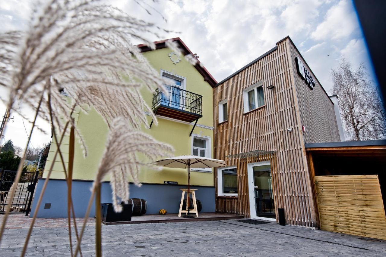 Salon Win Wine Bar&Apartments Jasło Exterior foto